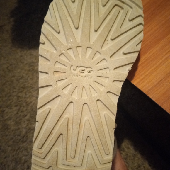 Reversible Uggs 5 LIKE NEW ! - Picture 4 of 10